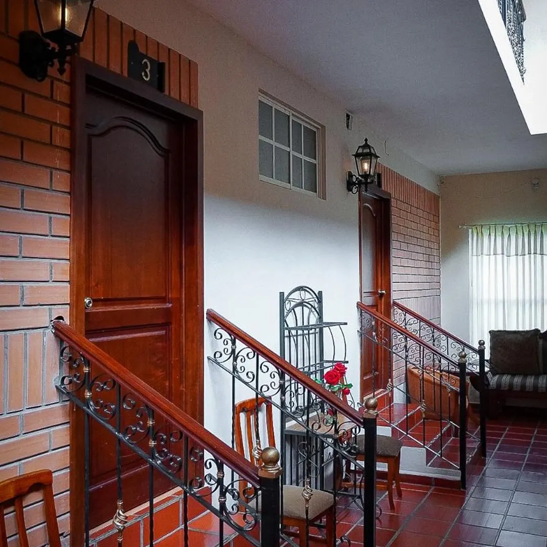 Hosteria Y Centro De Convenciones Baguanchi クエンカ
